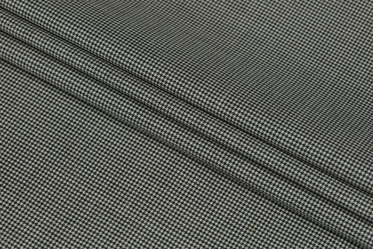 BLACK BEAUTY — houndstooth metervare